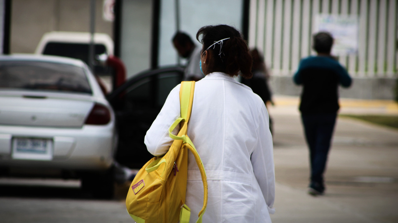 En sectores con amplia presencia femenina el 74% de las mujeres gana menos de 17 dólares al día