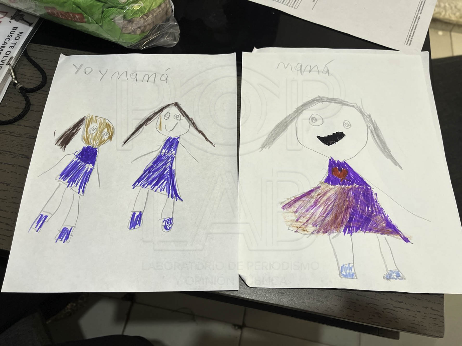 En dibujos, los pequeños expresan la ausencia de una madre y su sufrimiento.